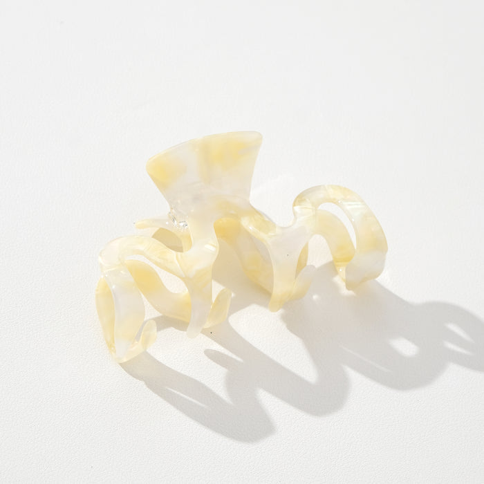 Esme Wavy Claw Clip - Large